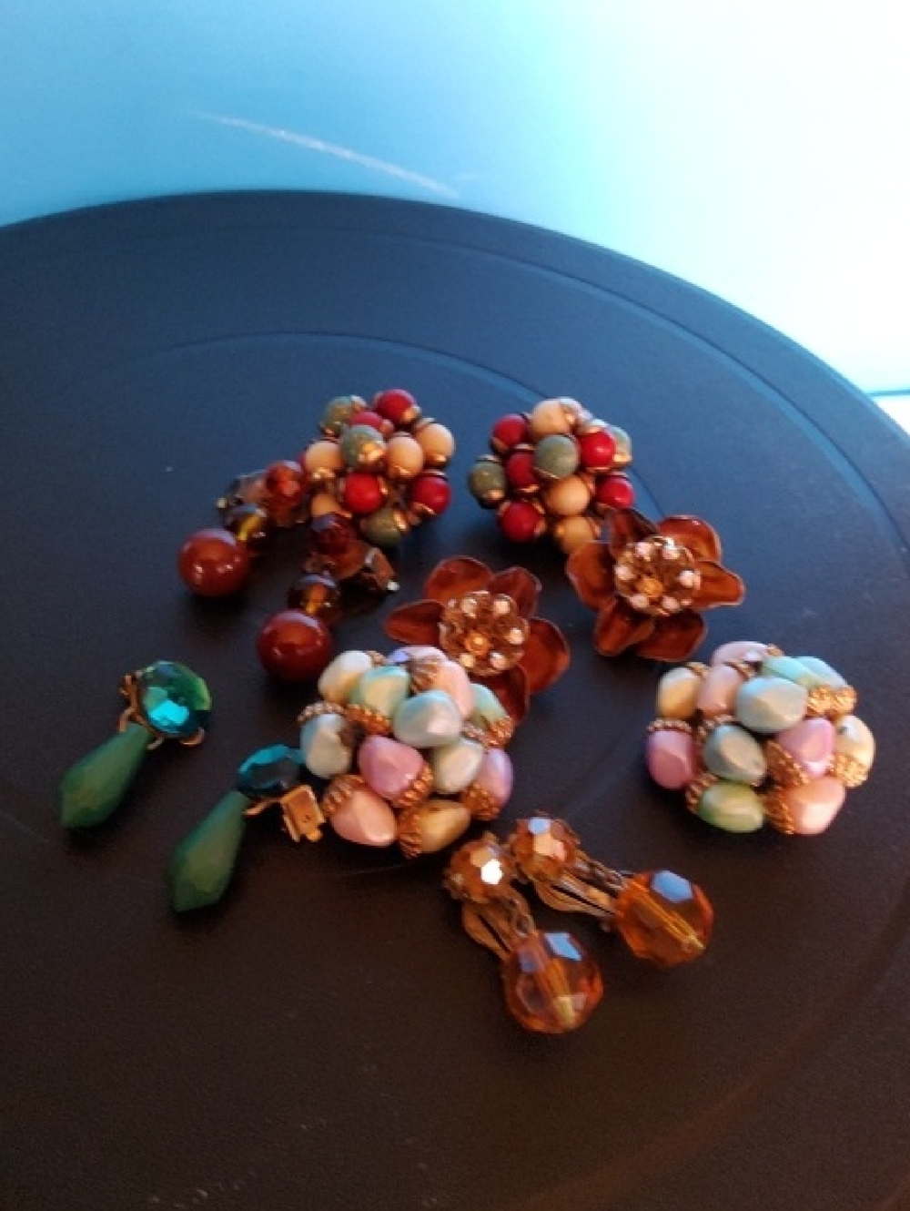 Bundle Clip-on Earrings Glass/acrylic - Picture 2 of 6